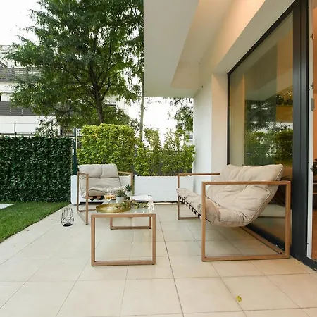 Vacation Feel - 2br With Terrace & Private Parking In Baneasa