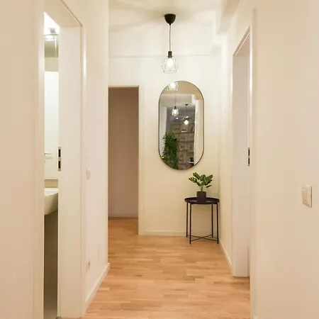 Vacation Feel - 2br With Terrace & Private Parking In Baneasa