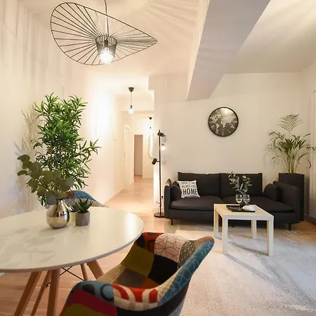 Appartement Vacation Feel - 2br With Terrace & Private Parking In Baneasa *