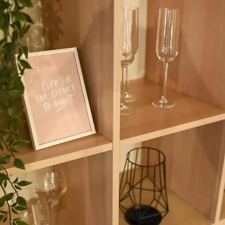 Vacation Feel - 2br With Terrace & Private Parking In Baneasa