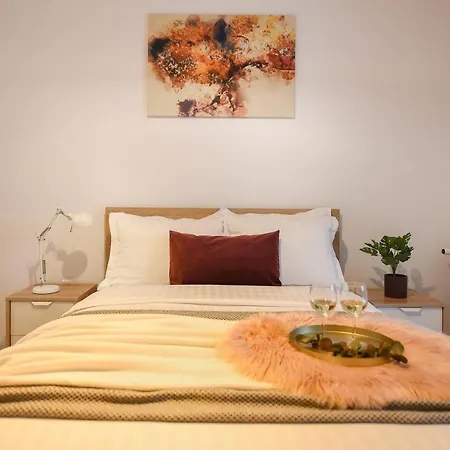 Appartement Vacation Feel - 2br With Terrace & Private Parking In Baneasa