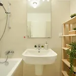 Vacation Feel - 2br With Terrace & Private Parking In Baneasa Βουκουρέστι