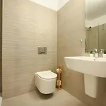 Vacation Feel - 2br With Terrace & Private Parking In Baneasa * Βουκουρέστι