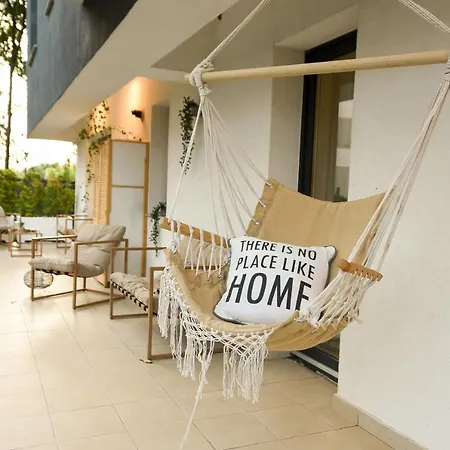 Apartment Vacation Feel - 2br With Terrace & Private Parking In Baneasa Bucharest