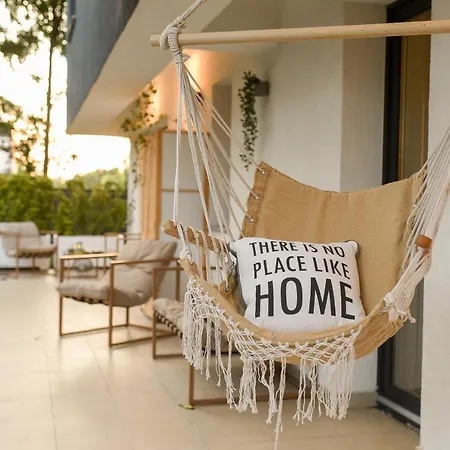 Vacation Feel - 2br With Terrace & Private Parking In Baneasa Appartamento Bucarest