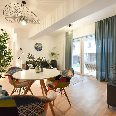 Vacation Feel - 2br With Terrace & Private Parking In Baneasa * Bucarest