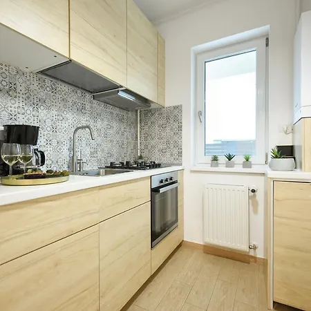 Vacation Feel - 2br With Terrace & Private Parking In Baneasa