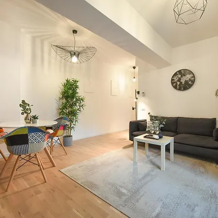 Vacation Feel - 2br With Terrace & Private Parking In Baneasa Appartamento Bucarest