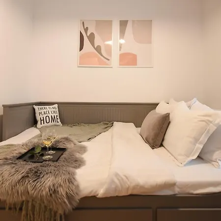 Apartment Vacation Feel - 2br With Terrace & Private Parking In Baneasa *