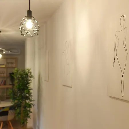 Vacation Feel - 2br With Terrace & Private Parking In Baneasa Bucharest