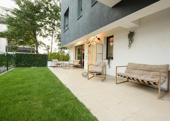 Vacation Feel - 2br With Terrace & Private Parking In Baneasa Διαμέρισμα