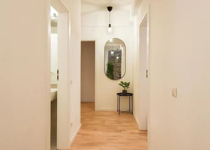 Vacation Feel - 2br With Terrace & Private Parking In Baneasa