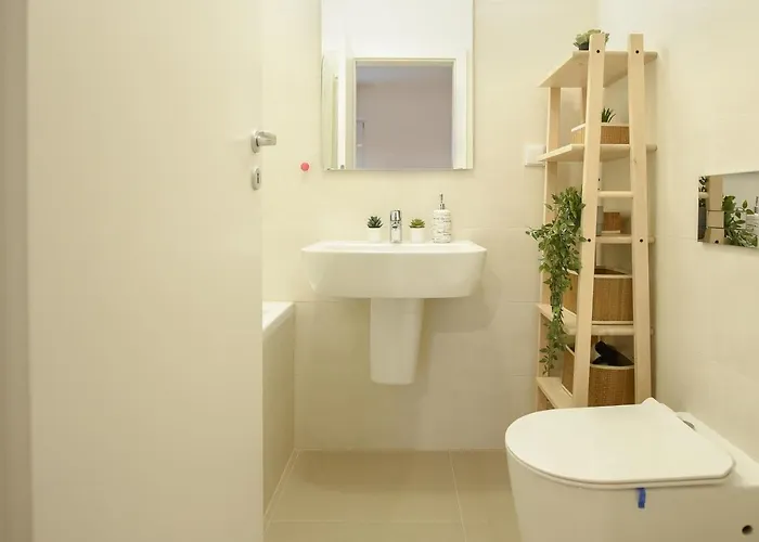 Vacation Feel - 2br With Terrace & Private Parking In Baneasa