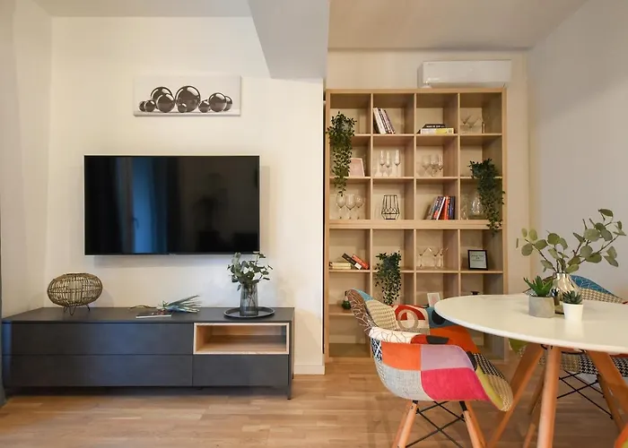 Vacation Feel - 2br With Terrace & Private Parking In Baneasa *