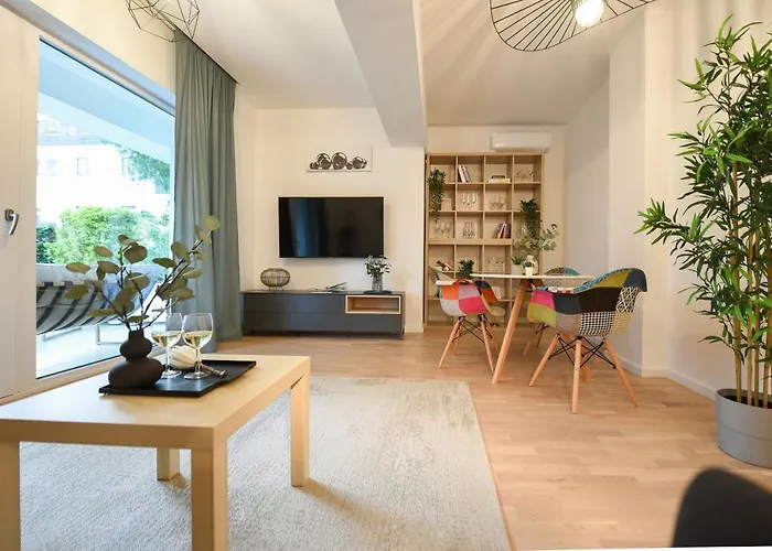 Διαμέρισμα Vacation Feel - 2br With Terrace & Private Parking In Baneasa *