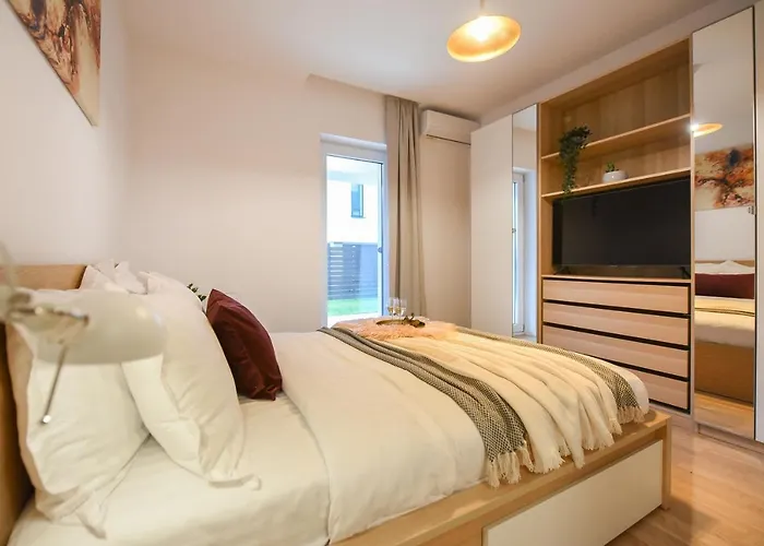 Vacation Feel - 2br With Terrace & Private Parking In Baneasa * Бухарест