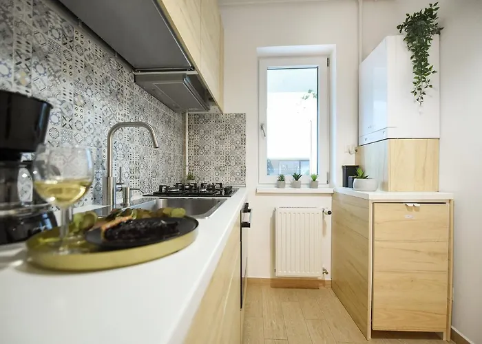 Vacation Feel - 2br With Terrace & Private Parking In Baneasa Bucarest