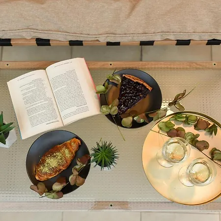 Vacation Feel - 2br With Terrace & Private Parking In Baneasa 公寓