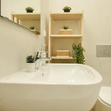 Vacation Feel - 2br With Terrace & Private Parking In Baneasa 公寓 *