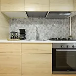 Vacation Feel - 2br With Terrace & Private Parking In Baneasa Apartman *