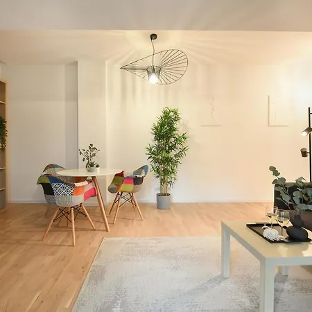 Vacation Feel - 2br With Terrace & Private Parking In Baneasa Apartman *